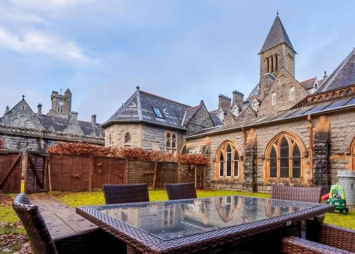 Abbey Church 9 The Nave 2 Bedroom Luxury Self Catering Apartment In Historic Abbey